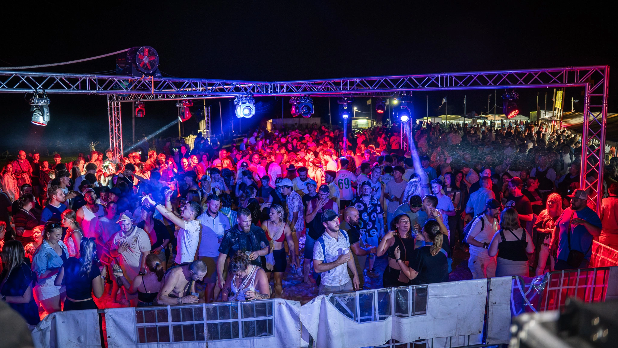 Lire la suite à propos de l’article Feu de la Saint-Jean à Fontenoy-le-Château : un souvenir brûlant d’émotions